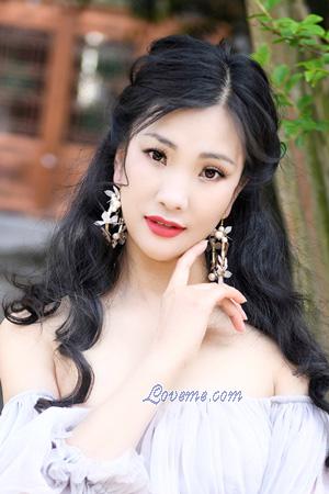 215148 - Sibyl Age: 43 - China