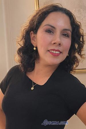 228223 - Evelyn Age: 41 - Peru