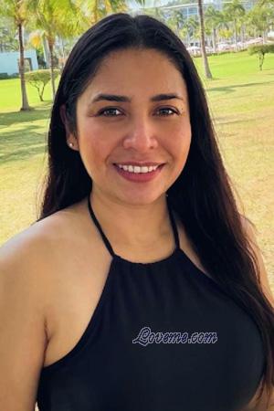 228301 - Melissa Age: 39 - Costa Rica