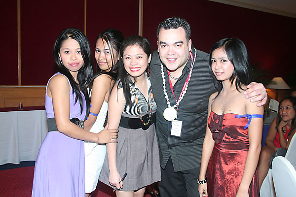 SLIDESHOW: Philippine Singles Tour February 2010