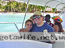 cartagena-women-boat-1104-16